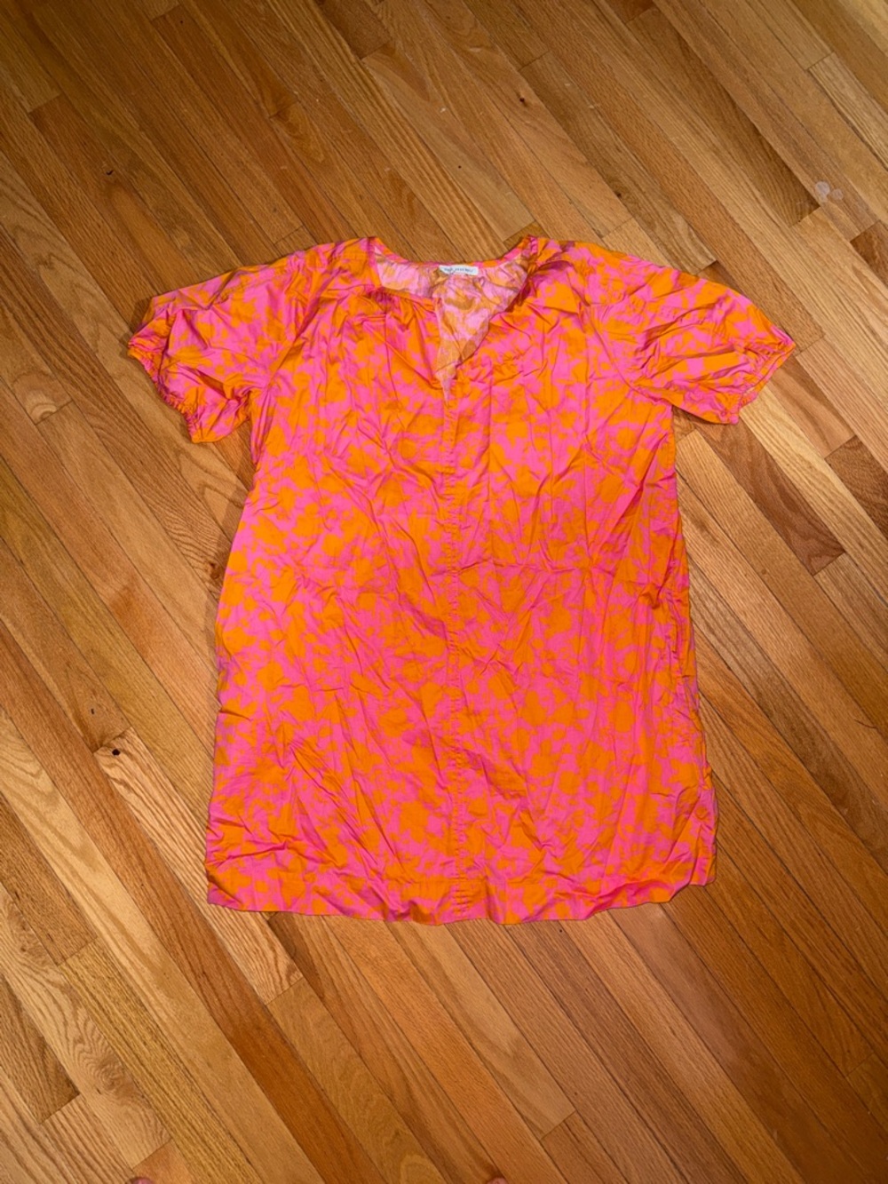 Free Assembly NWOT❗️Shirred Neck Pink Orange Floral Short Sleeve Shift Dress - Picture 2 of 6